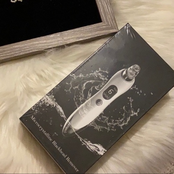 Micrcrystalline Blackhead Remover $175 Sealed - Picture 2 of 4